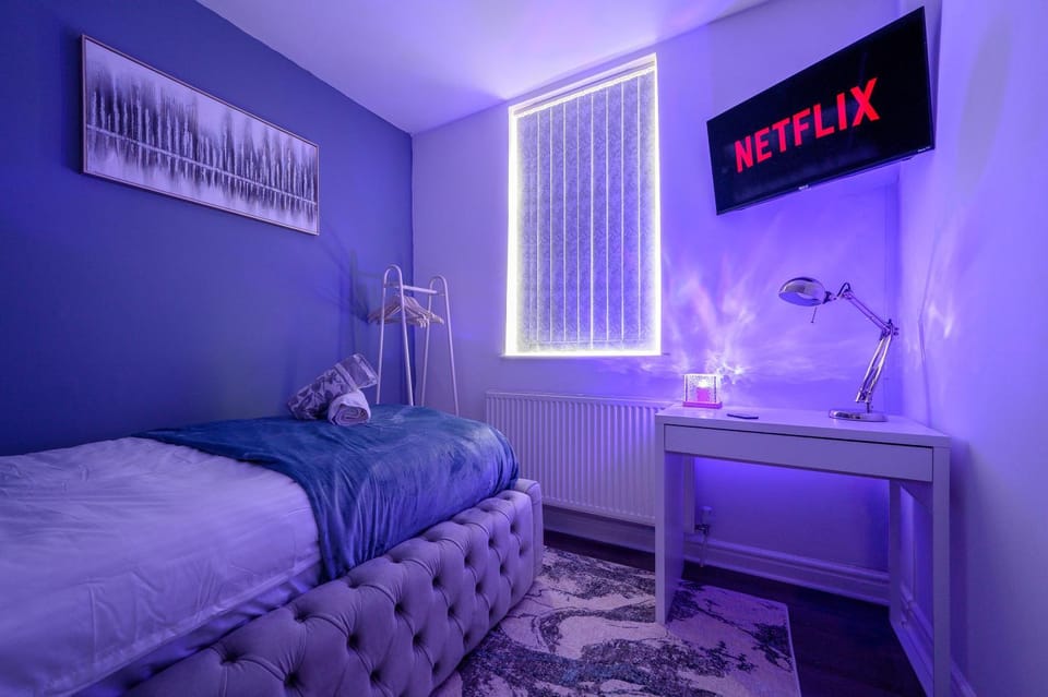 Prestige Rooms MCR - Close to City Centre-Etihad Stadium - Fast WIFI Vacation rental in Manchester