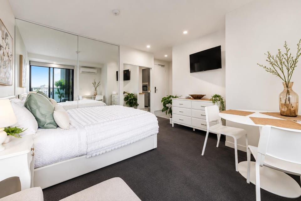 Cosy South Yarra Apartment, Free Gym & Parking Apartment in Melbourne