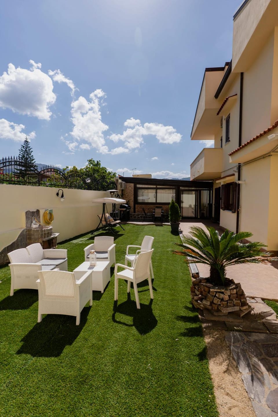 Inner courtyard view