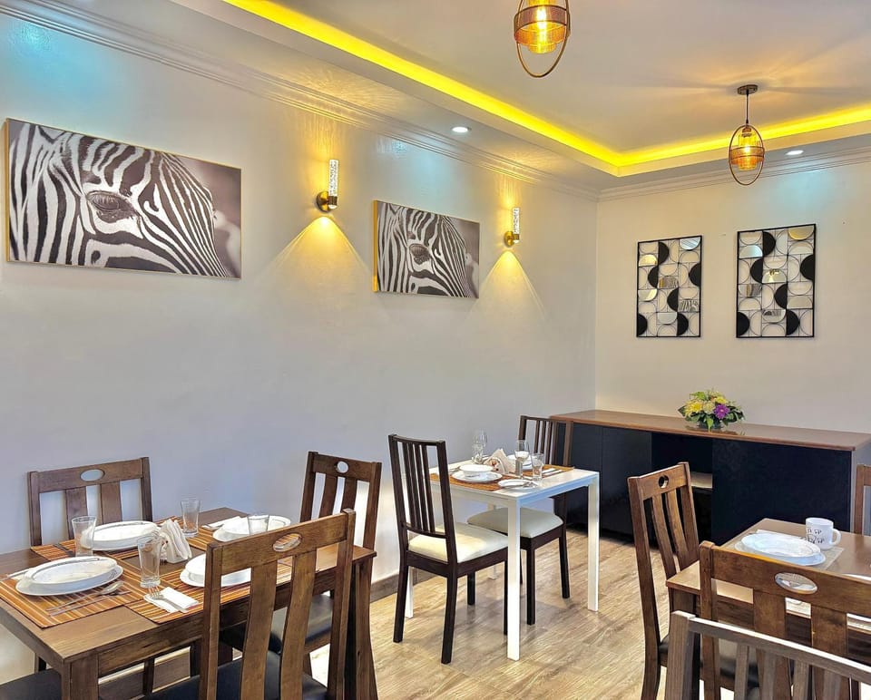 Restaurant/places to eat, Dining area