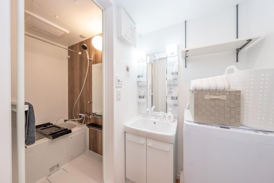 銀座線徒歩9分 松が谷アパート Apartment in Japan