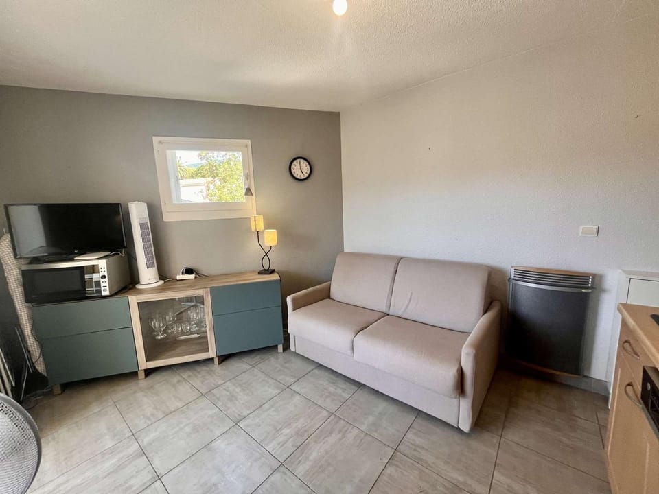 Appartement T2 à Cavalaire, proche plage pour 4 pers, ascenseur inclus - FR-1-226B-242 Apartment in Cavalaire-sur-Mer