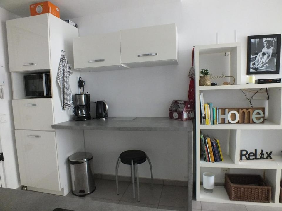 Apartamento en Roses, 4 personas, acceso a la playa - ES-204-79 Apartment in Roses