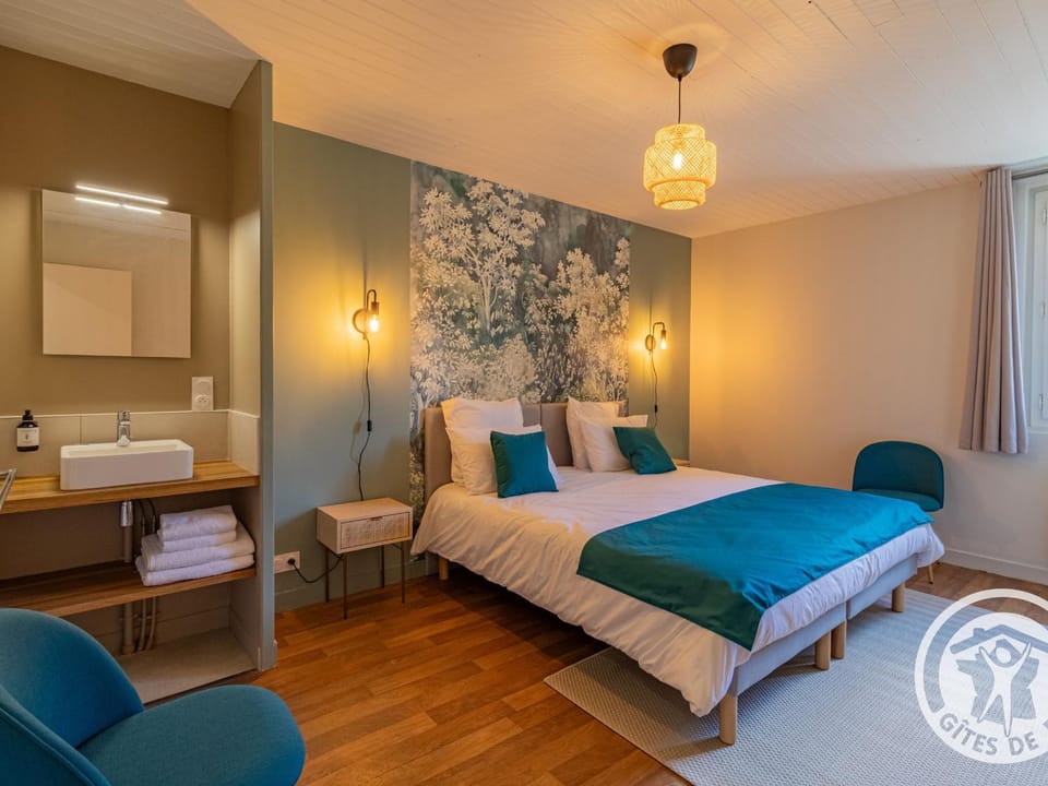 Gîte spacieux de 8 chambres au cœur des vignes d'Anjou - FR-1-622-112 House in Pays de la Loire