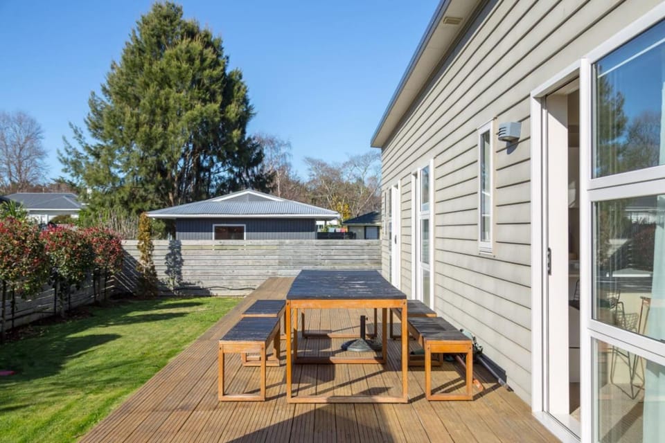 Red Robin, Martinborough House in Martinborough