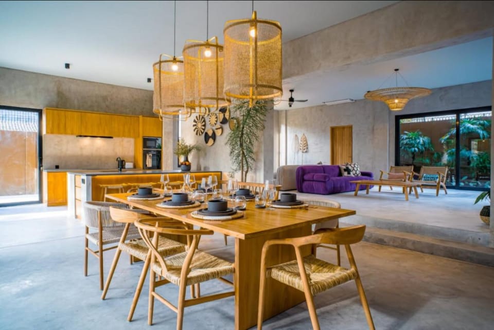 Communal lounge/ TV room, Kitchen or kitchenette, Kitchen or kitchenette, Living room, Seating area, Dining area
