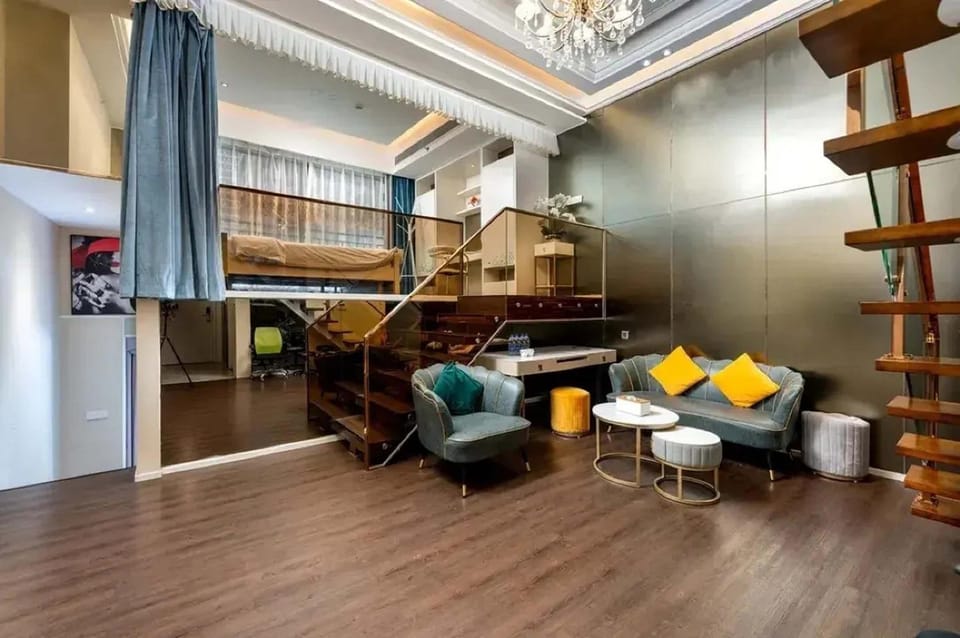 Bed, Living room, Photo of the whole room, Seating area