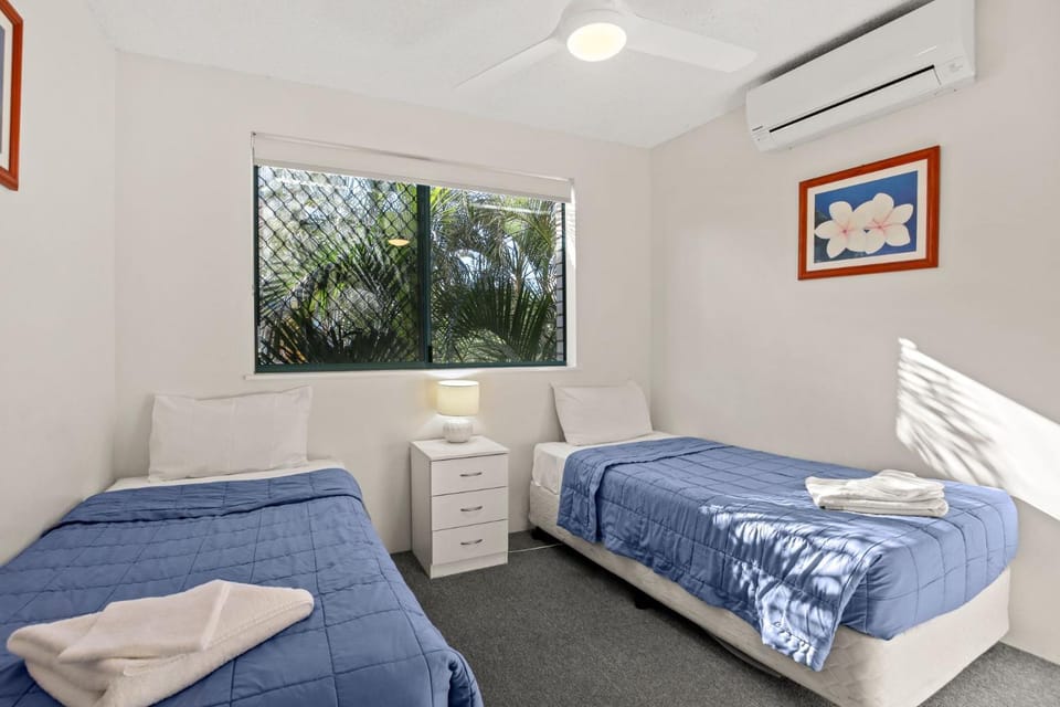 Lindomare Unit 8, 11 Orvieto Tce, Kings Beach Apartment in Kings Beach