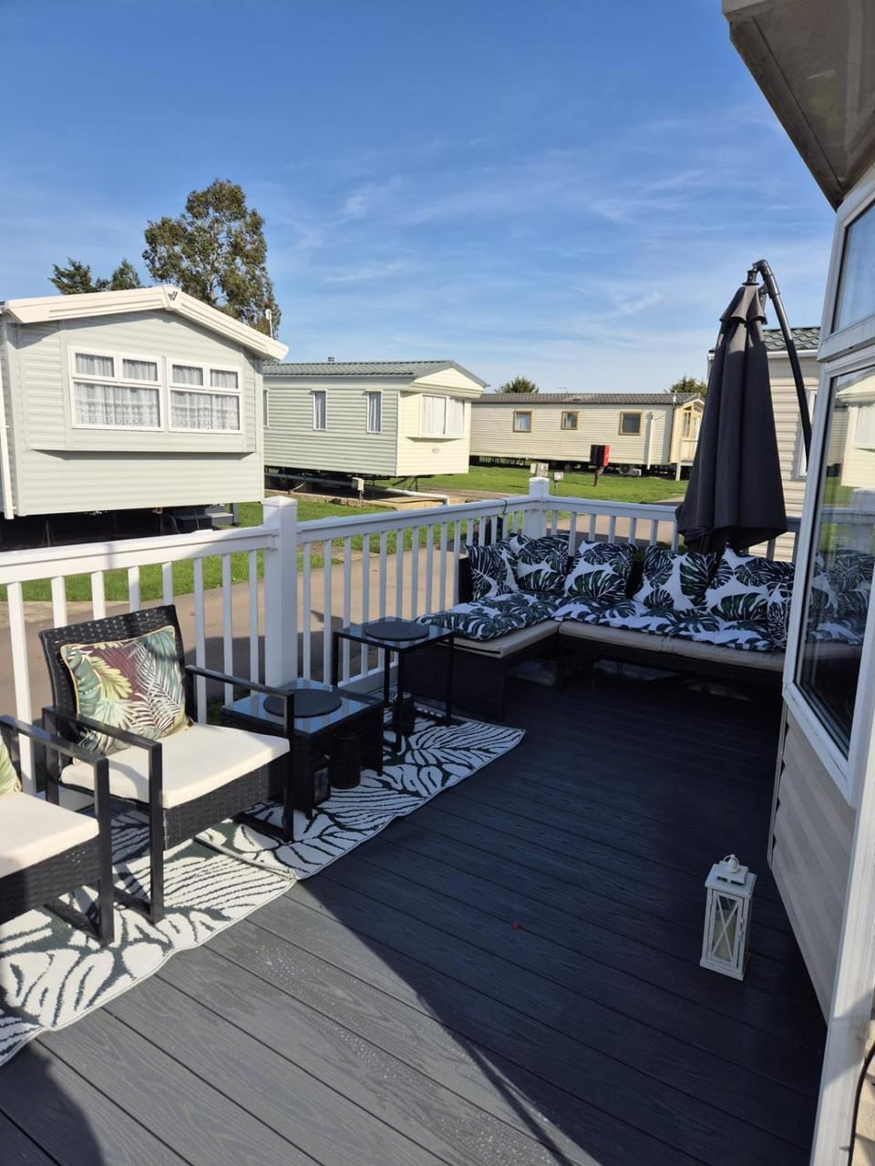 D Area, 2 Bed, 6 Berth Caravan With Decking And Unlimited Wi-Fi Opal Rated 36046D House in Maldon District