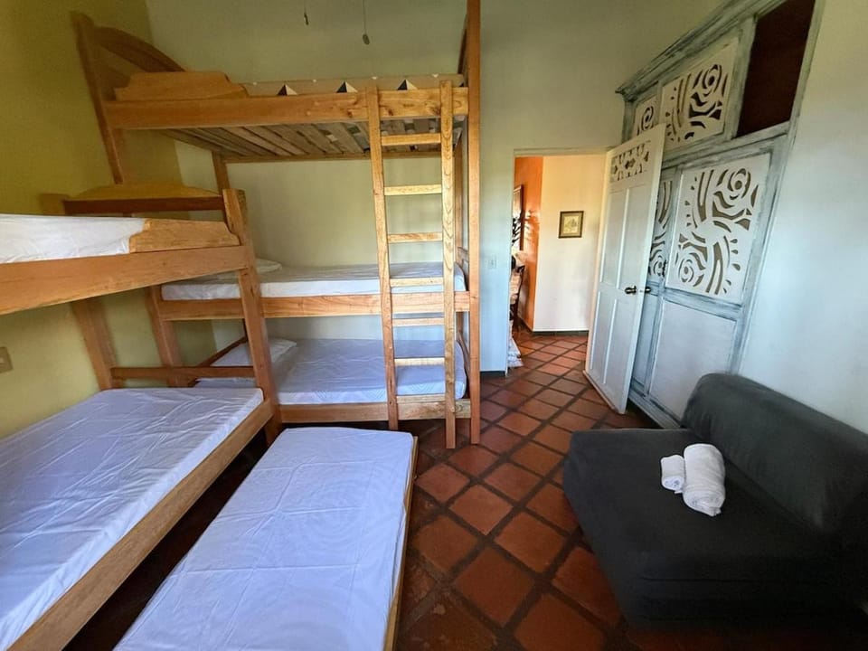 Bed, Bedroom, bunk bed
