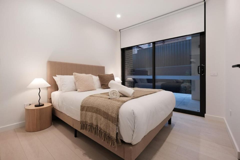 'CoCo' 2-BR Apt in the heart of Burwood with free parking Apartment in Sydney