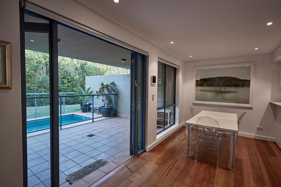 Nth Bondi 2BD Serene Child friendly plus Pool Apartment in Sydney