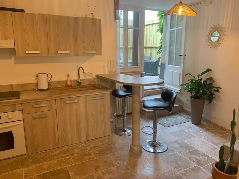 Le Beau Pichot - 2 appartments, 2 chambres, jardin, max 4 pers Apartment in Centre-Val de Loire