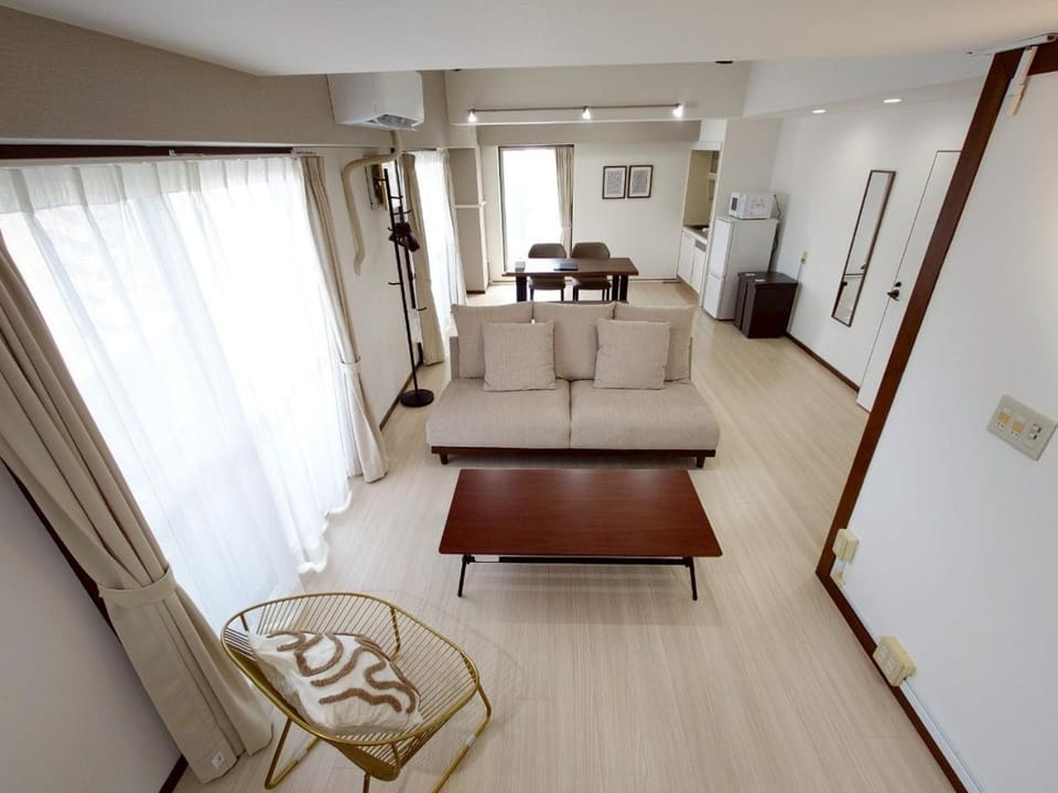 Kitchen or kitchenette, Seating area, Dining area, air conditioner