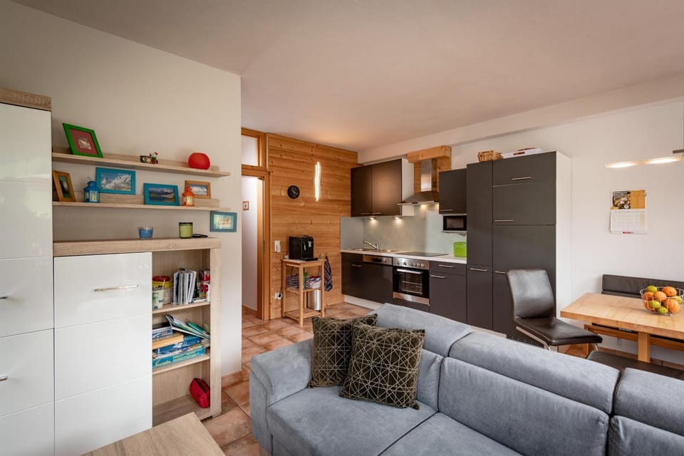 Kitchen or kitchenette, Living room, Dining area, pet friendly