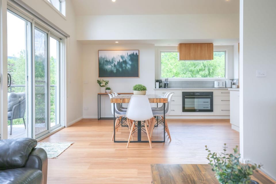 Coffee/tea facilities, Kitchen or kitchenette, Living room, Seating area, Dining area, dishwasher, heating, microwave, oven, stove, toaster, air conditioner
