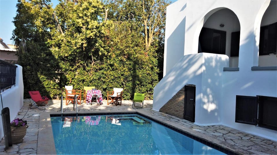 Property building, Swimming pool