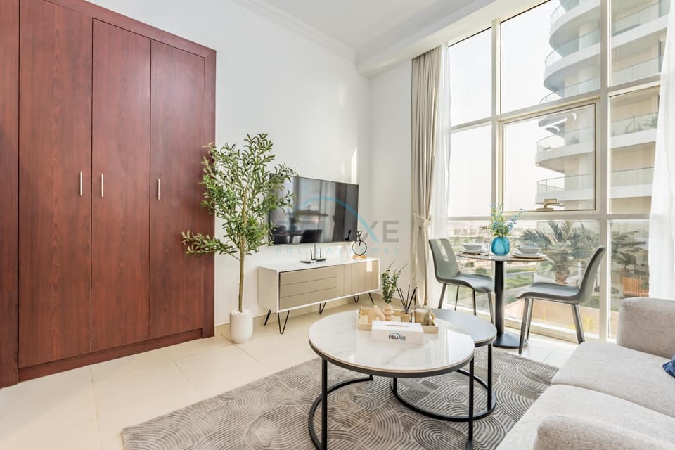 TV and multimedia, Living room, Seating area, Dining area, wardrobe