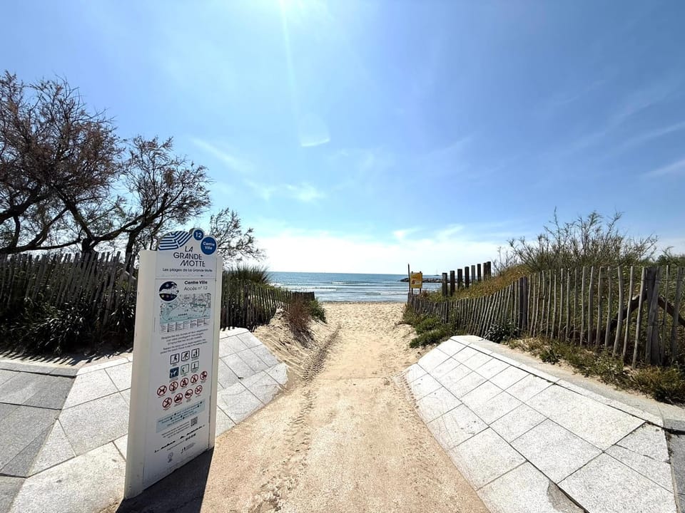 Nearby landmark, Day, Natural landscape, Beach