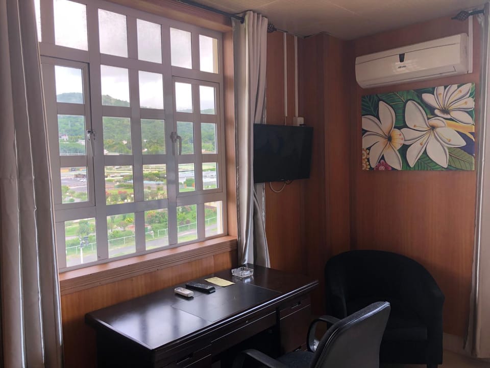 Shower, Toilet, TV and multimedia, Coffee/tea facilities, Balcony/Terrace, Seating area, Bedroom