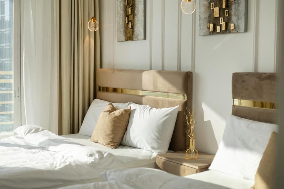 Luxury 2BHK in Jumeirah Lakes Towers Icon 3502 Apartment in Dubai