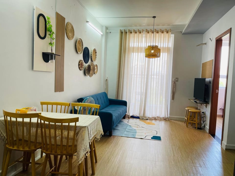 Communal lounge/ TV room, TV and multimedia, Living room, Dining area