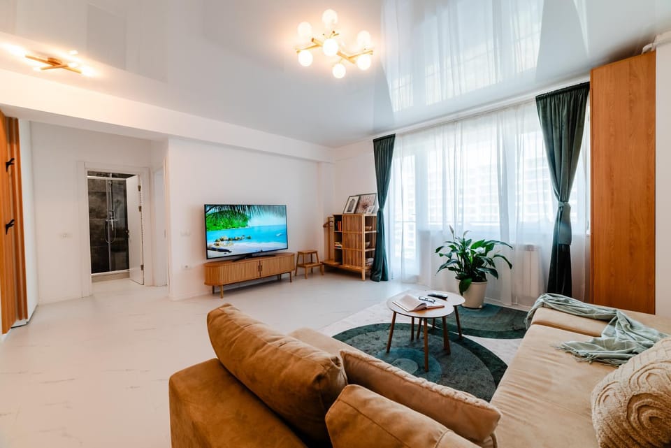 TV and multimedia, Living room, Seating area, air conditioner