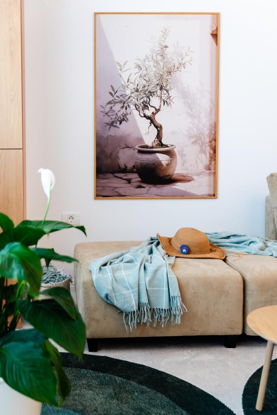 Living room, Decorative detail, Seating area