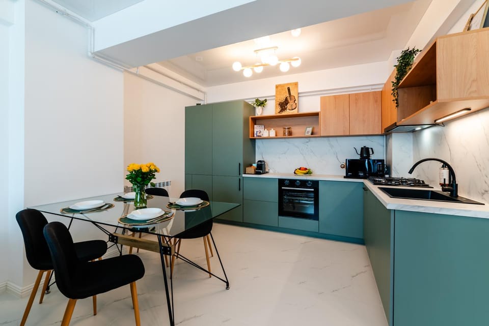 Coffee/tea facilities, Kitchen or kitchenette, Dining area, dishwasher, oven, pet friendly, stove, toaster
