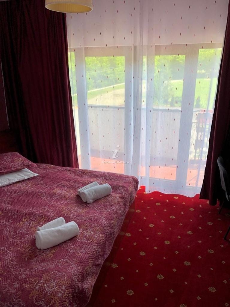 Pensiunea Casa Padurii Bed and Breakfast in Brașov County