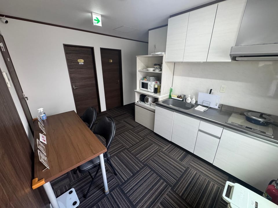Kitchen or kitchenette