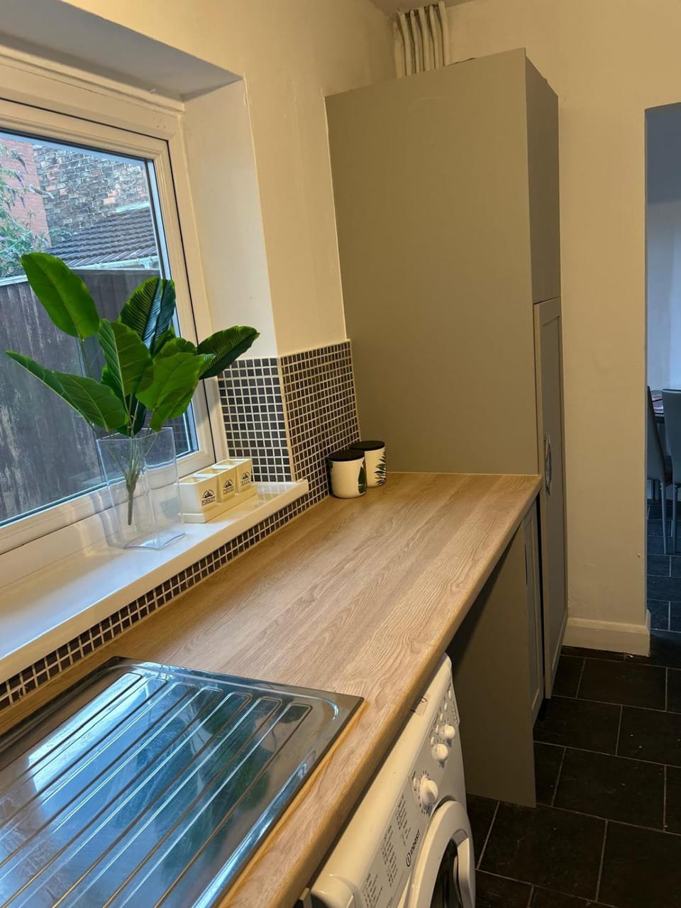 Family Contractor Modern Home Sleeps 7 Free parking House in Grimsby