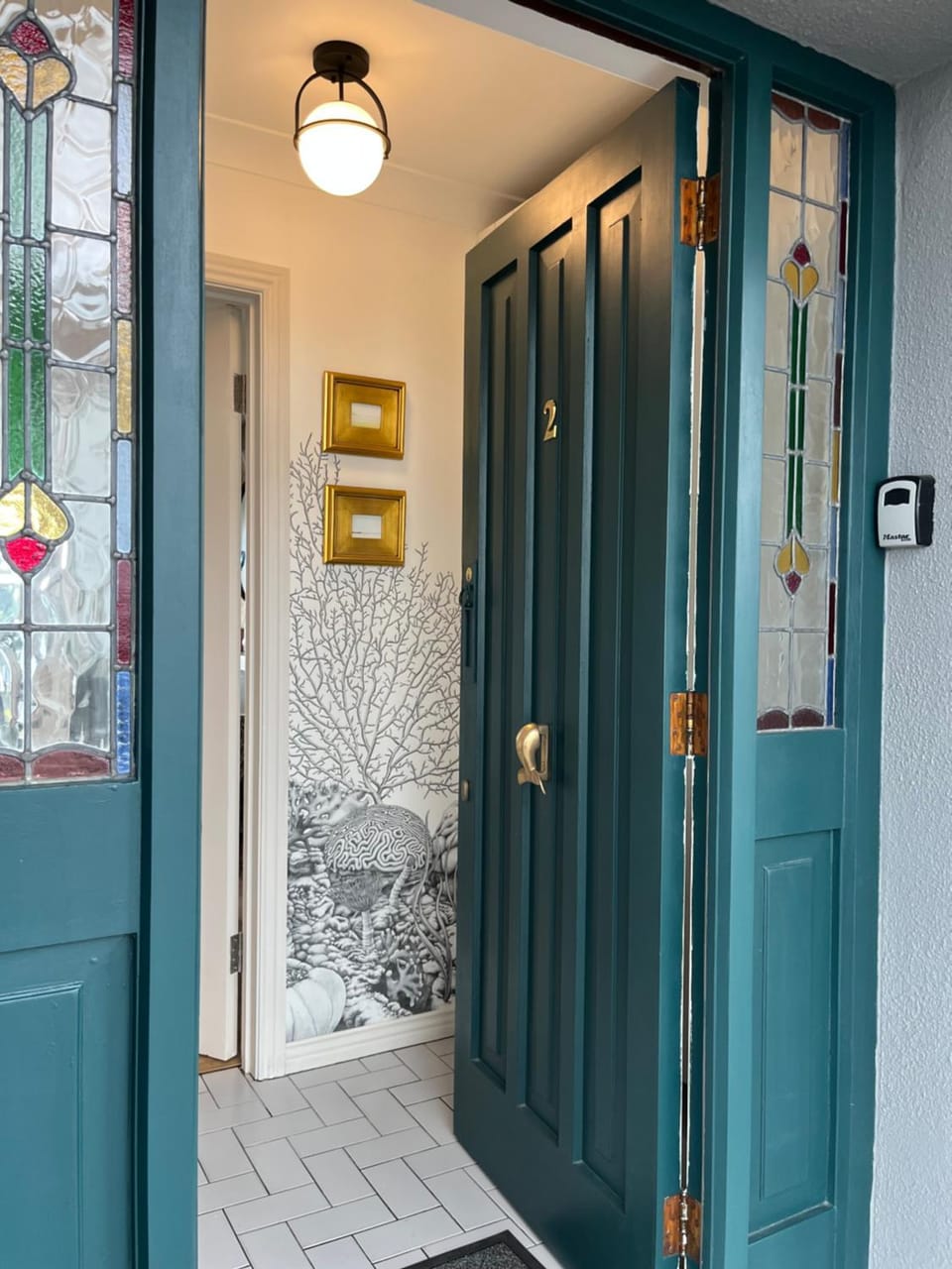 Facade/entrance, Location