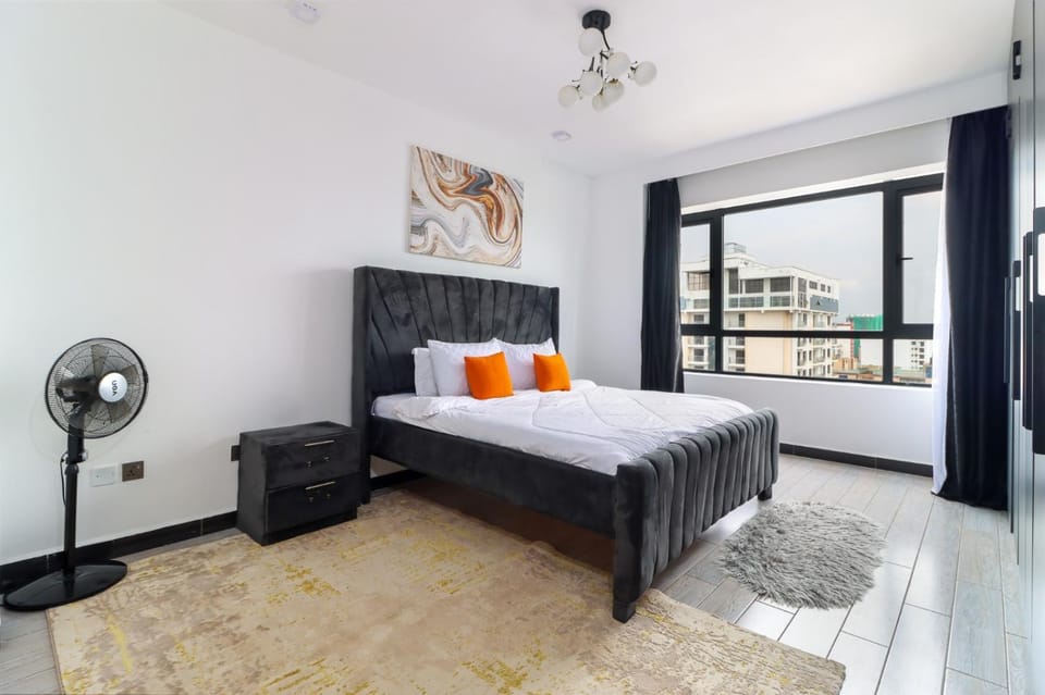 Modern executive three bedroom apartments with swimming pool,fully fitted gym and breathtaking city views which offers luxury and comfort lifestyle in kilimani Apartment in Nairobi