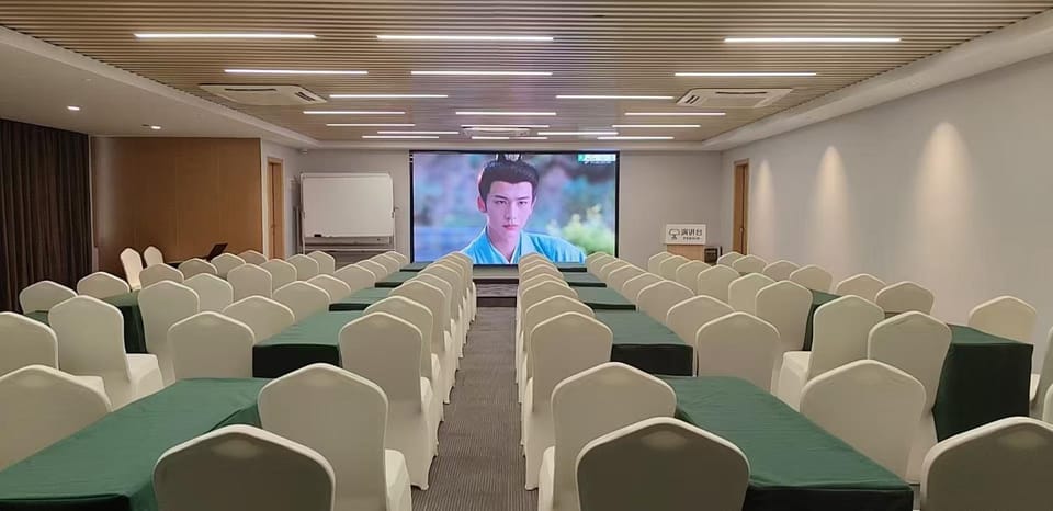Meeting/conference room