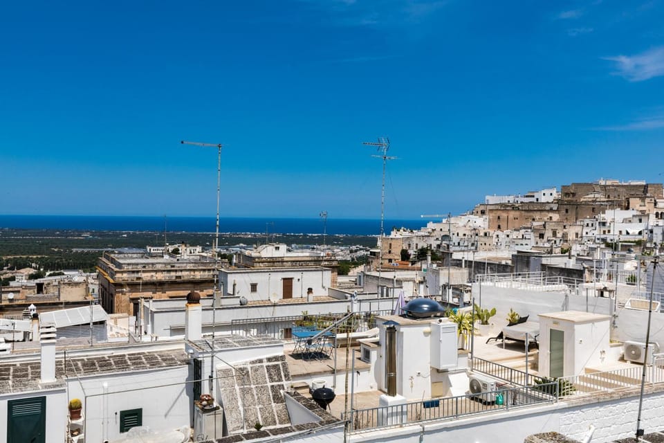 City view, Sea view
