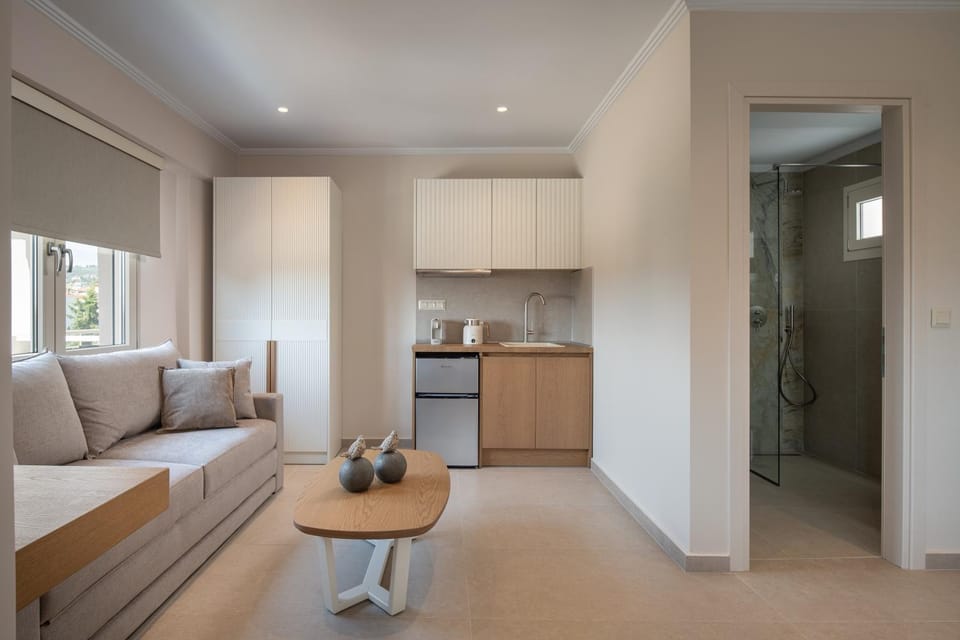 Kitchen or kitchenette, Living room, Seating area