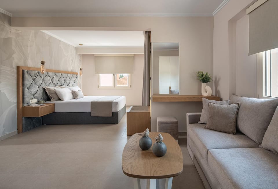 Bed, Living room, Seating area, Bedroom