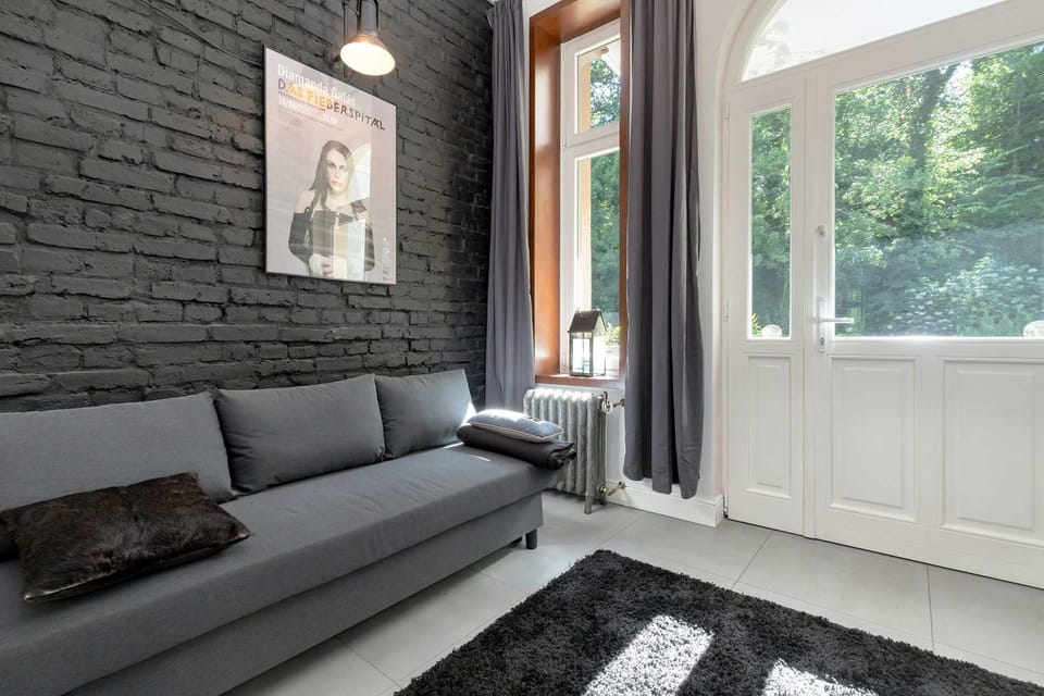 Seating area, Bedroom