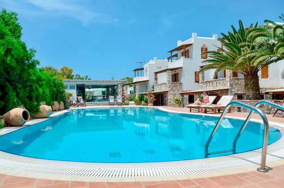 Pool view, Swimming pool, Swimming pool, sunbed