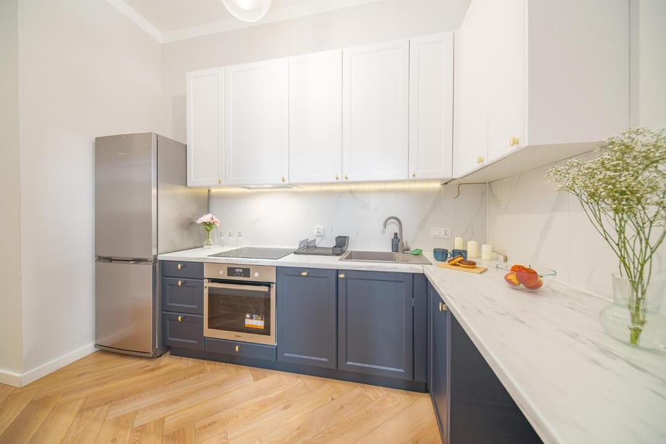 Kitchen or kitchenette, dishwasher, oven, pet friendly, stove