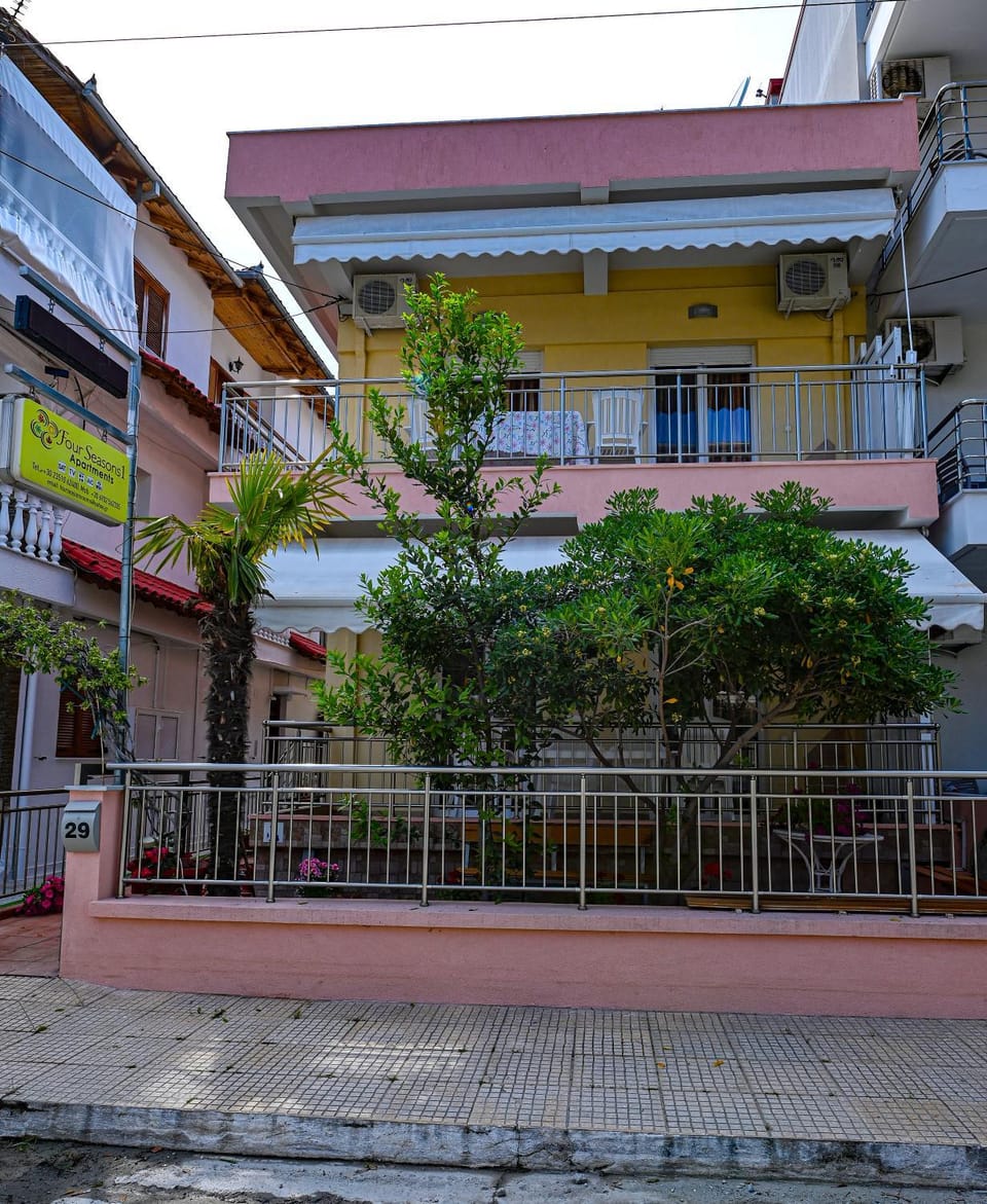 Four Seasons 1 Apartment in Pieria, Greece