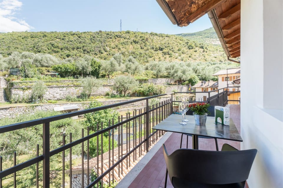 Day, Natural landscape, Balcony/Terrace, Mountain view