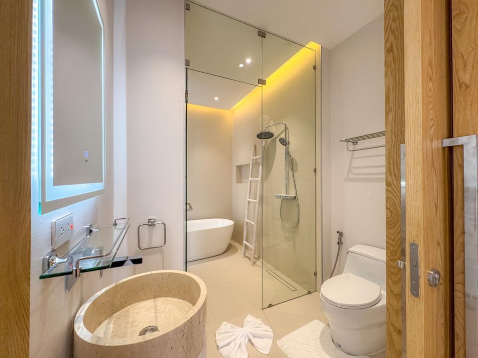 Bathroom, Bath