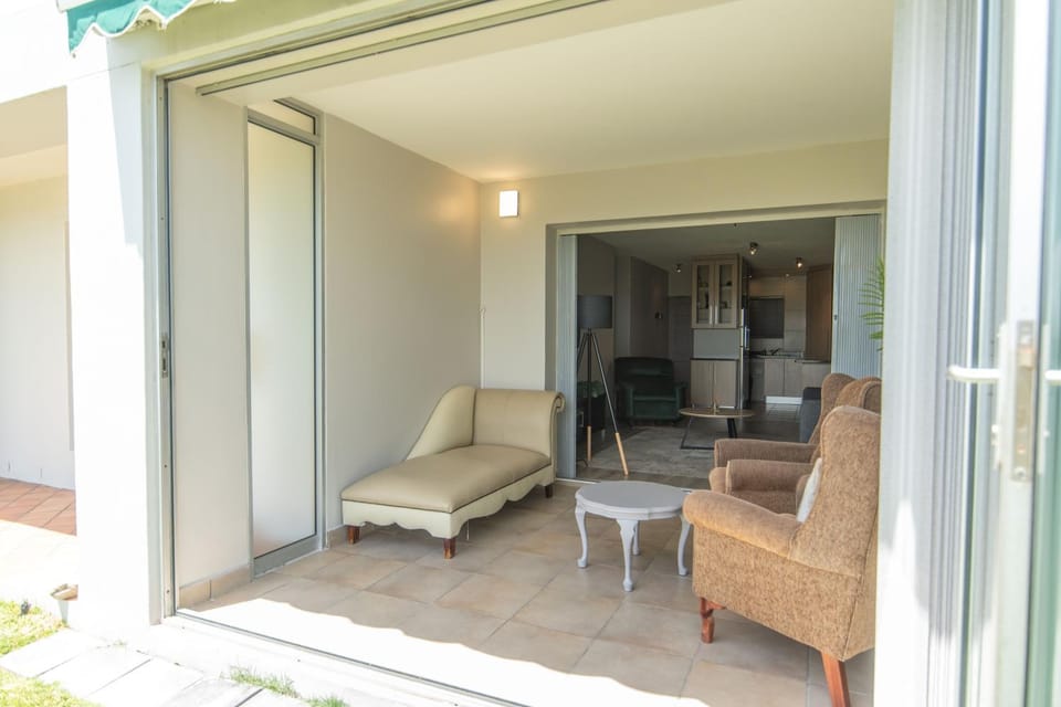 Seaside Serenade Apartment in Port Elizabeth