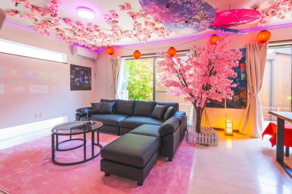 Living room, Seating area