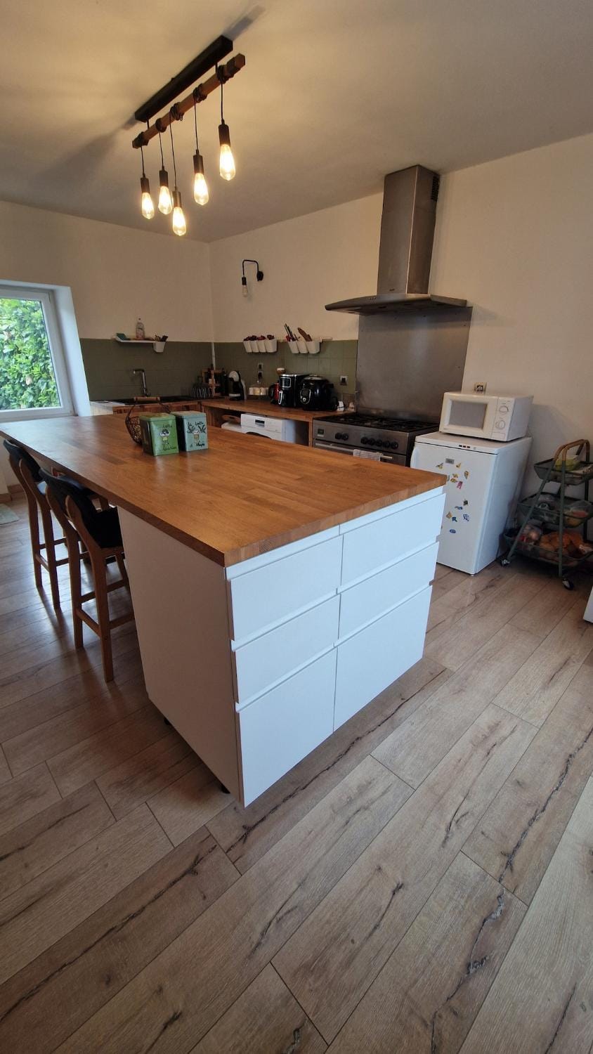 Kitchen or kitchenette, stove