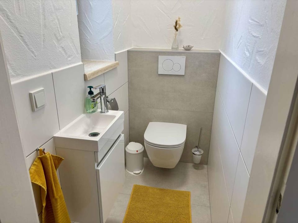 Toilet, Bathroom