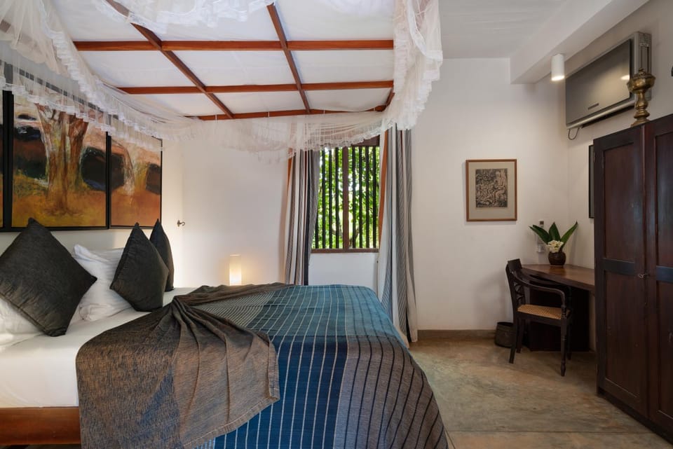 Bed, Photo of the whole room, Bedroom, air conditioner