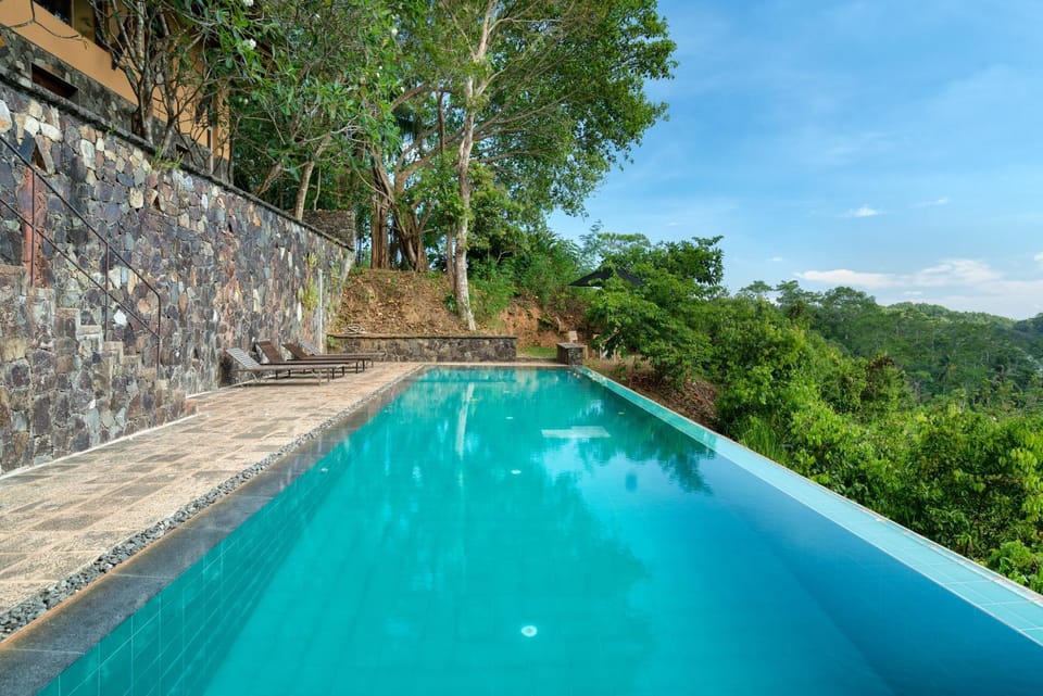 Day, Natural landscape, Mountain view, Pool view, Swimming pool